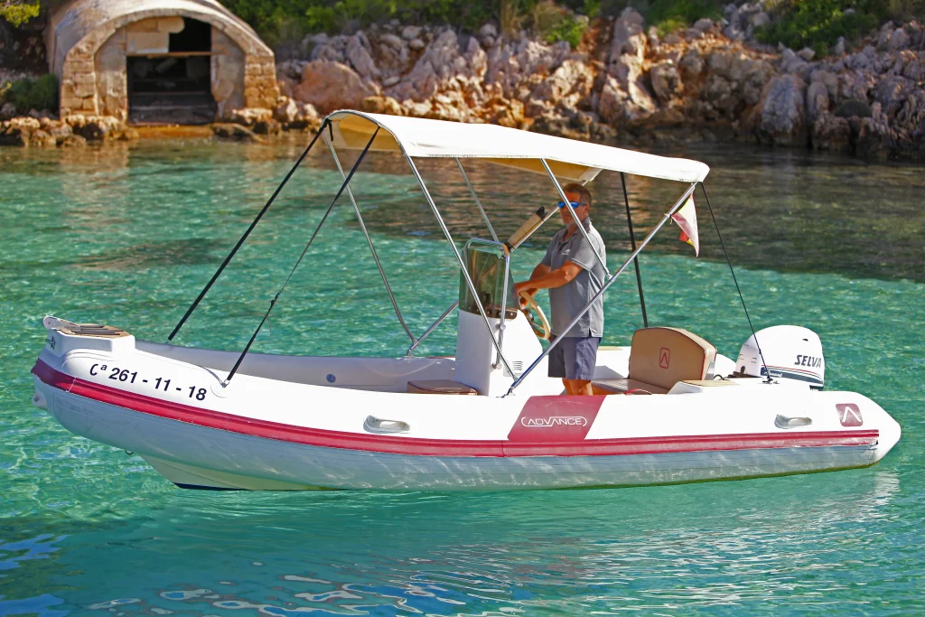 Barco Ocean Reeb Costalice