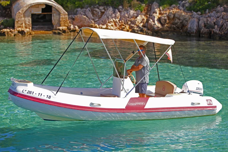 Barco Ocean Reeb Costalice
